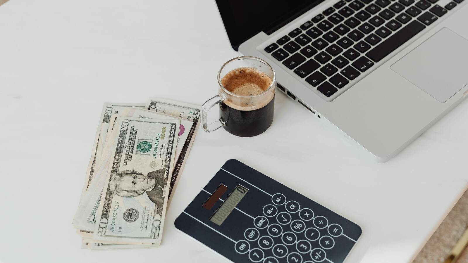 Lương 10 triệu thì bắt đầu đầu tư như thế nào cho hợp lý?